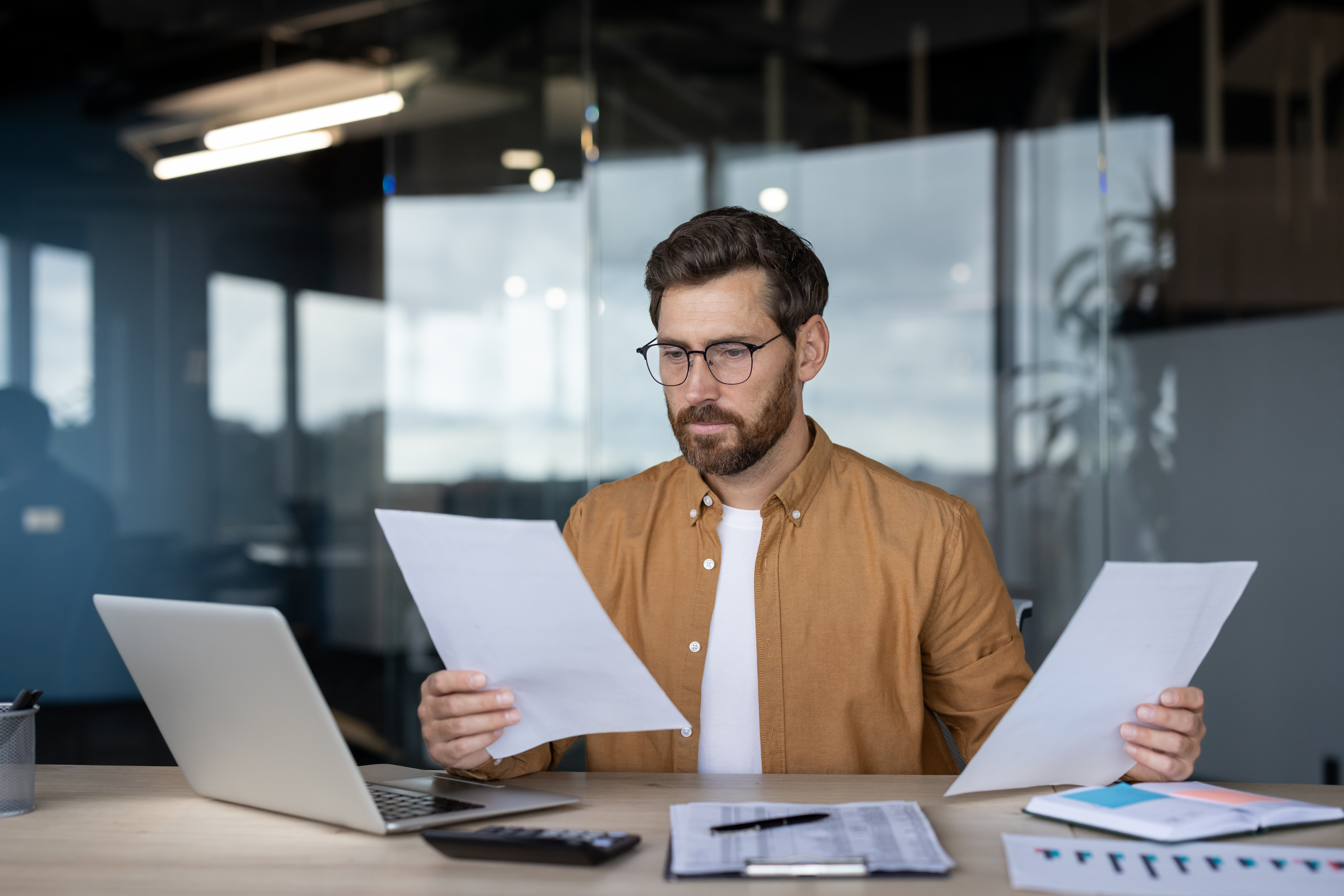HireRight vs. Bchex: Speed, Accuracy, and Price Compared
